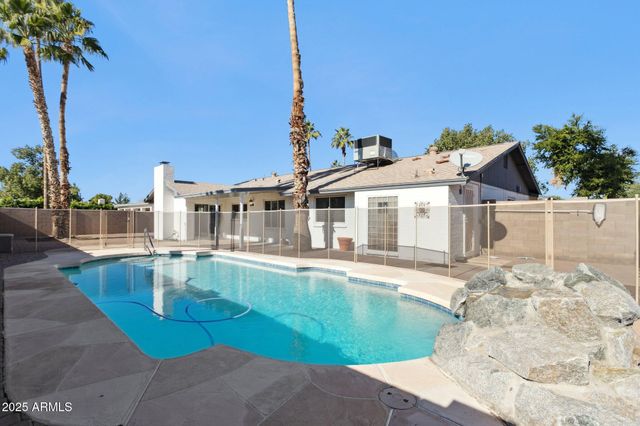 4915 E EVERETT Drive, Scottsdale, AZ 85254