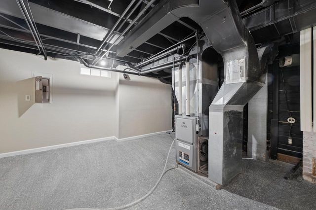 4045 N Montreal STREET, Milwaukee, WI 53216