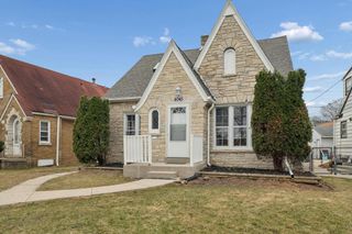 4045 N Montreal STREET, Milwaukee, WI 53216