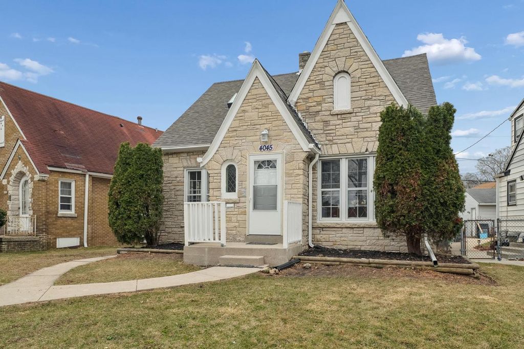 4045 N Montreal STREET, Milwaukee, WI 53216