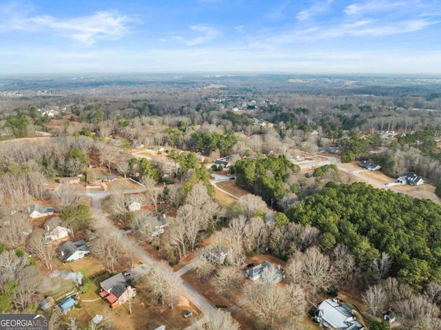 604 Fox Run, Winder, GA 30680