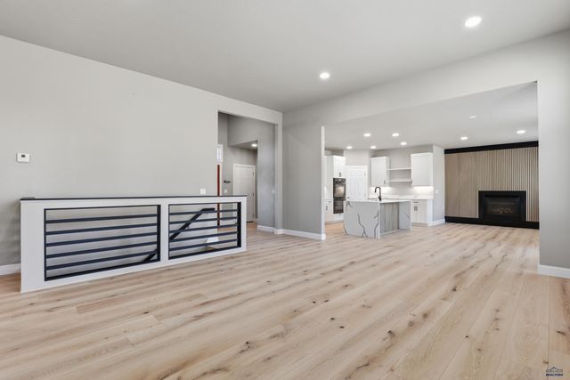 6709 MUIRFIELD DR, Rapid City, SD 57702