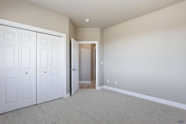 6709 MUIRFIELD DR, Rapid City, SD 57702