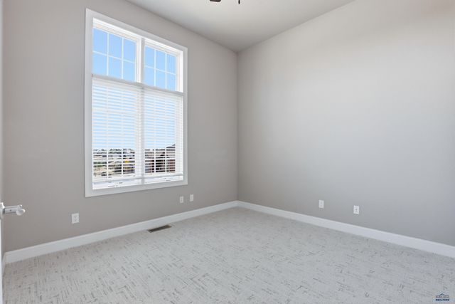 6709 MUIRFIELD DR, Rapid City, SD 57702