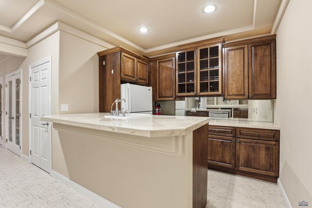 6709 MUIRFIELD DR, Rapid City, SD 57702