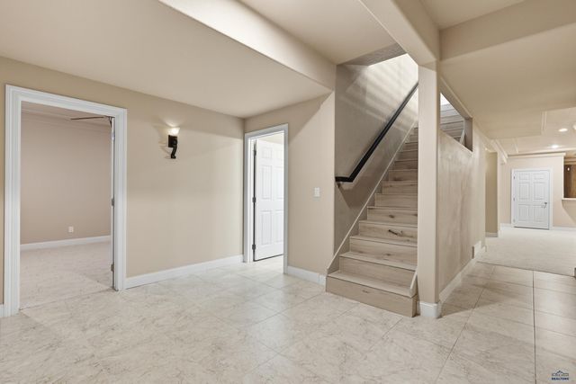 6709 MUIRFIELD DR, Rapid City, SD 57702