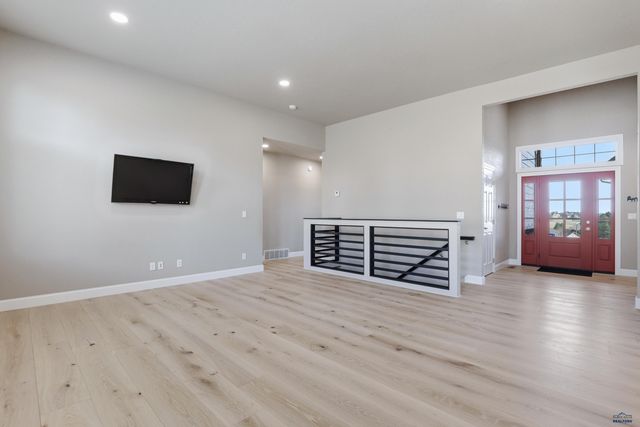 6709 MUIRFIELD DR, Rapid City, SD 57702