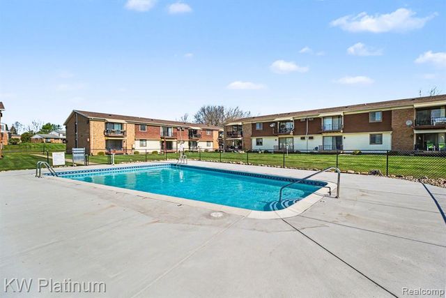 1900 River Road C5, Marysville, MI 48040