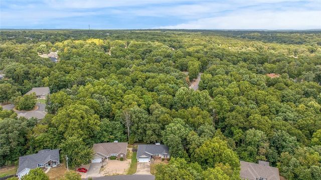 9 Reighton Drive, Bella Vista, AR 72714