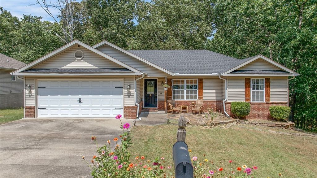 9 Reighton Drive, Bella Vista, AR 72714