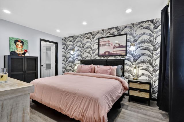 124 Lake Evelyn Drive, West Palm Beach, FL 33411