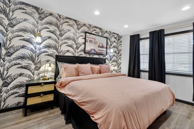 124 Lake Evelyn Drive, West Palm Beach, FL 33411