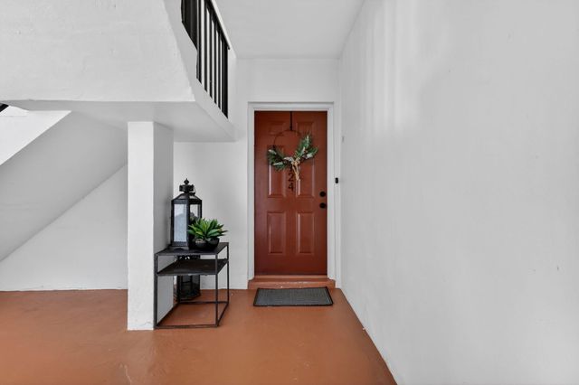 124 Lake Evelyn Drive, West Palm Beach, FL 33411