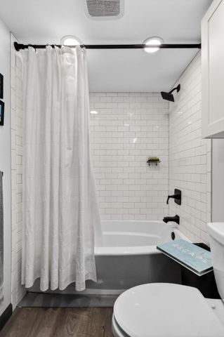 124 Lake Evelyn Drive, West Palm Beach, FL 33411