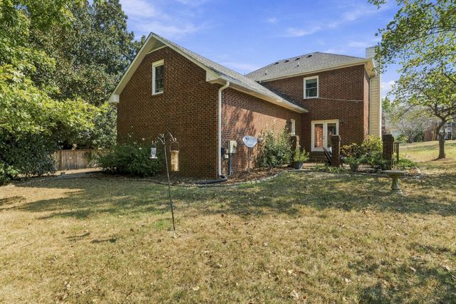 7305 River Park Dr, Nashville, TN 37221