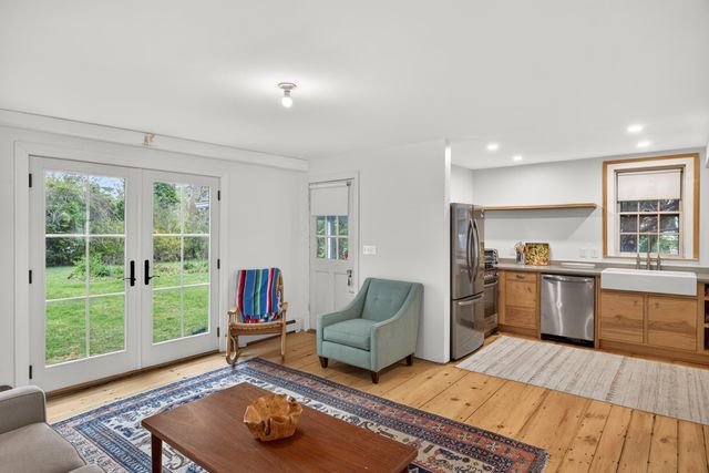 120 Ocean View Avenue, Cotuit, MA 02635