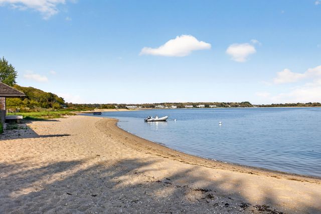 120 Ocean View Avenue, Cotuit, MA 02635