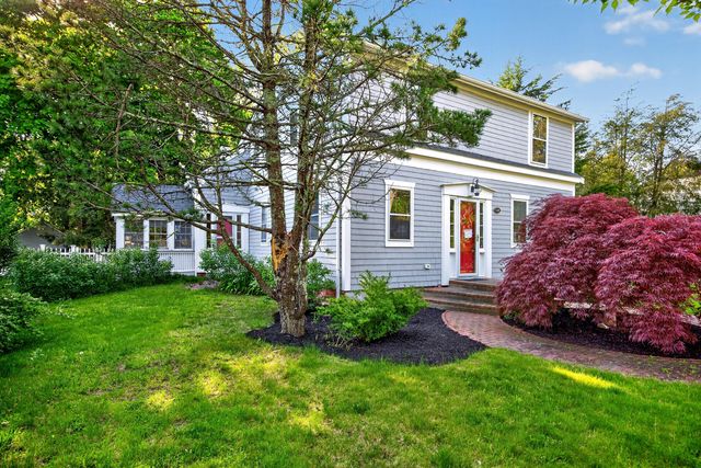 120 Ocean View Avenue, Cotuit, MA 02635