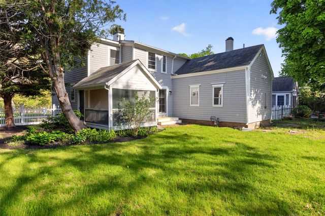 120 Ocean View Avenue, Cotuit, MA 02635