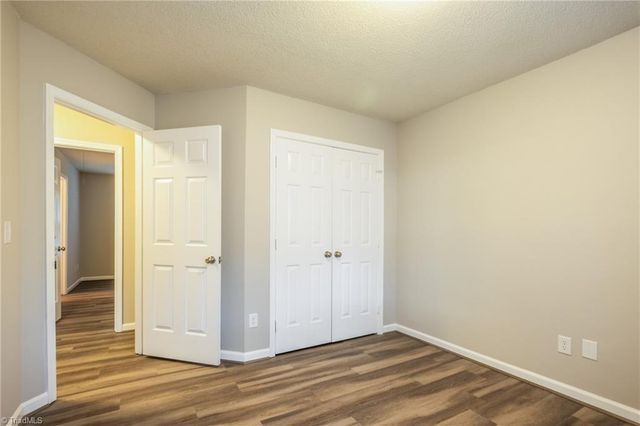 827 Banner Oak Court, Greensboro, NC 27406