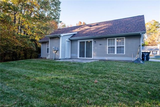 827 Banner Oak Court, Greensboro, NC 27406