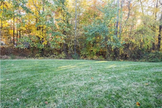 827 Banner Oak Court, Greensboro, NC 27406