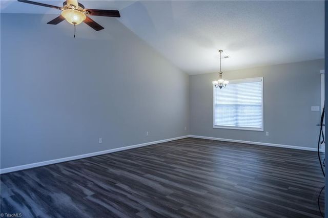 827 Banner Oak Court, Greensboro, NC 27406