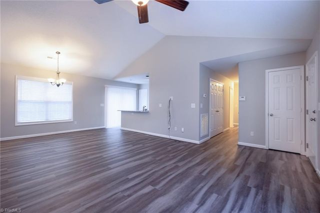 827 Banner Oak Court, Greensboro, NC 27406