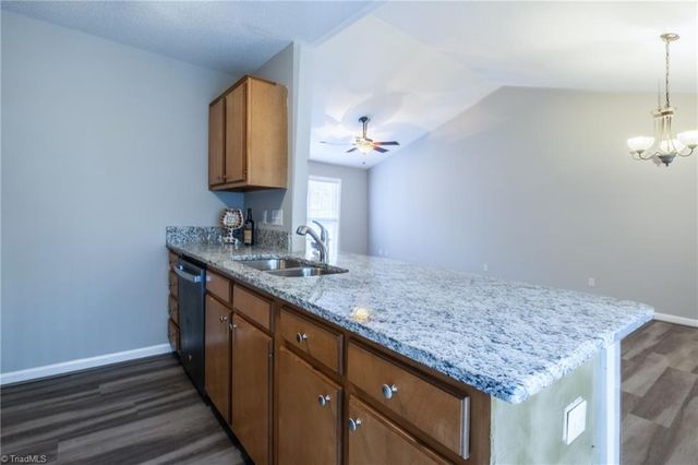 827 Banner Oak Court, Greensboro, NC 27406