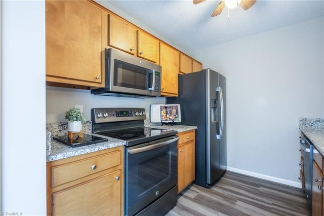 827 Banner Oak Court, Greensboro, NC 27406