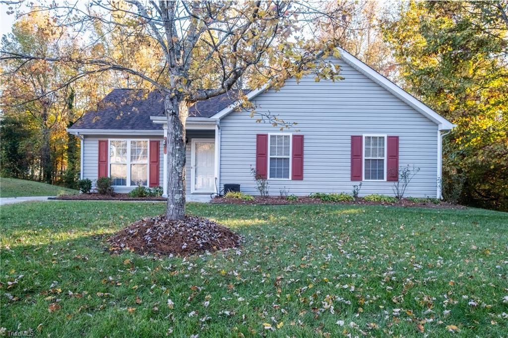 827 Banner Oak Court, Greensboro, NC 27406