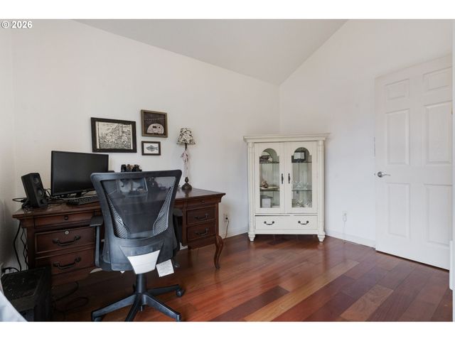 6017 Ne HOLLADAY St, Portland, OR 97213