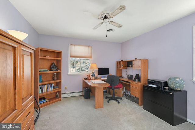 5 BROOK LN, Chalfont, PA 18914