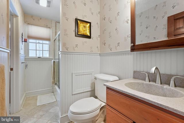 5 BROOK LN, Chalfont, PA 18914