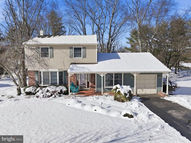 5 BROOK LN, Chalfont, PA 18914
