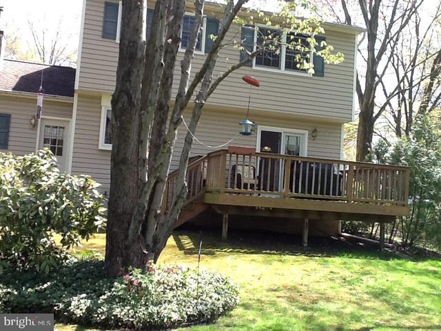 5 BROOK LN, Chalfont, PA 18914