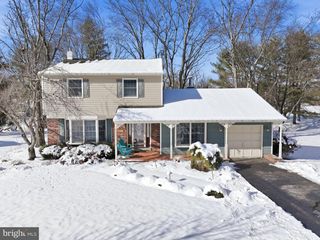 5 BROOK LN, Chalfont, PA 18914