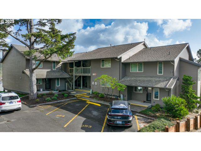 353 N BREAKER POINT Dr, Cannon Beach, OR 97110