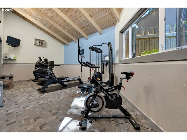 353 N BREAKER POINT Dr, Cannon Beach, OR 97110