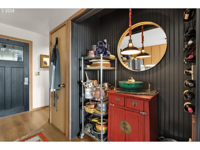 353 N BREAKER POINT Dr, Cannon Beach, OR 97110