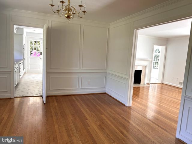 5100 UPTON ST NW, Washington, DC 20016