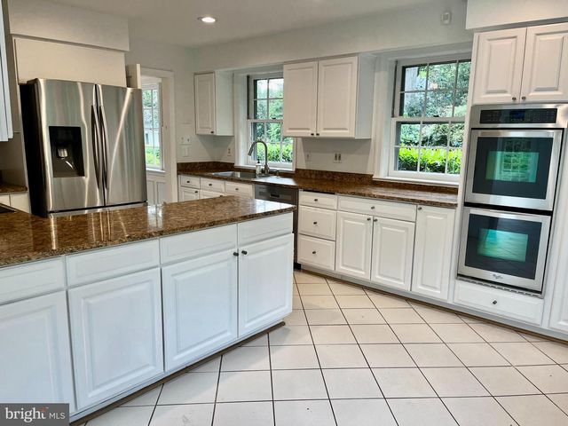 5100 UPTON ST NW, Washington, DC 20016