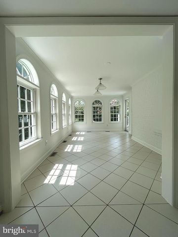 5100 UPTON ST NW, Washington, DC 20016