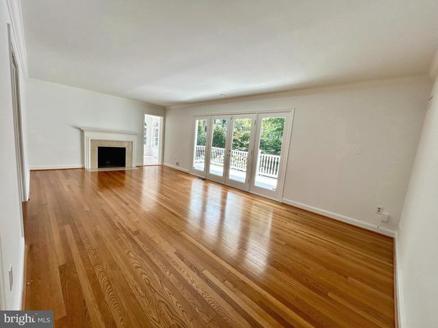 5100 UPTON ST NW, Washington, DC 20016