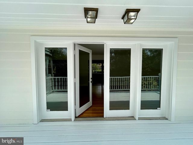 5100 UPTON ST NW, Washington, DC 20016