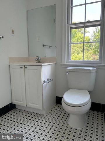 5100 UPTON ST NW, Washington, DC 20016