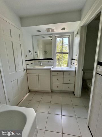 5100 UPTON ST NW, Washington, DC 20016