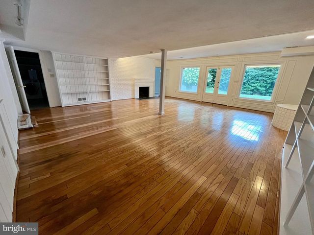 5100 UPTON ST NW, Washington, DC 20016