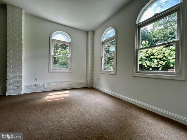 5100 UPTON ST NW, Washington, DC 20016