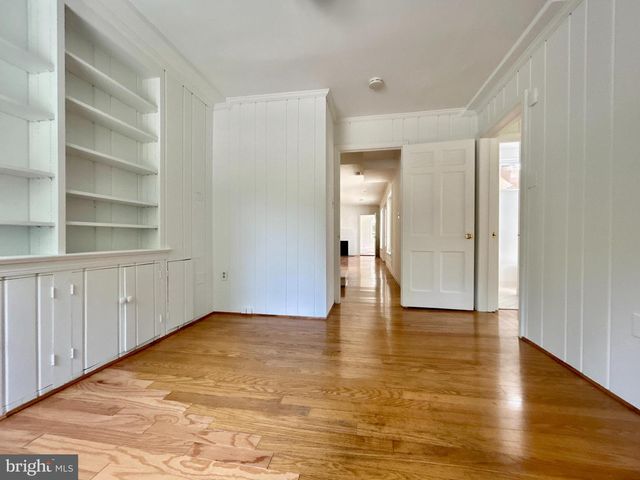 5100 UPTON ST NW, Washington, DC 20016
